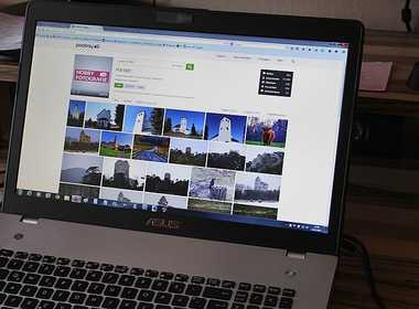 How to use AI to generate website images and graphics