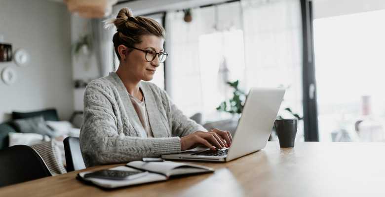 What makes an easy website builder?
