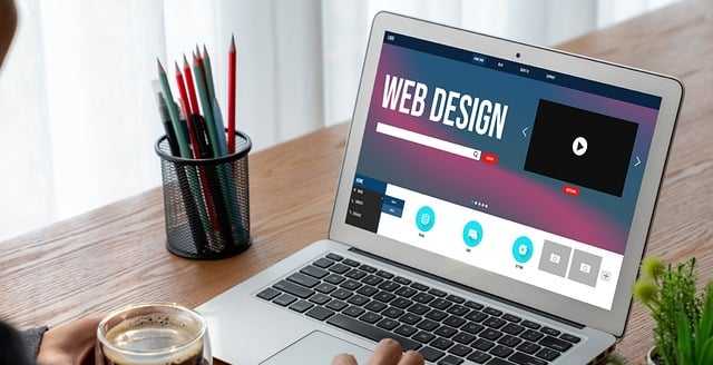 AI website builders vs hiring a developer – Which costs more in 2026?